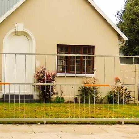 39 On Nile Guest House Port Elizabeth Luaran gambar