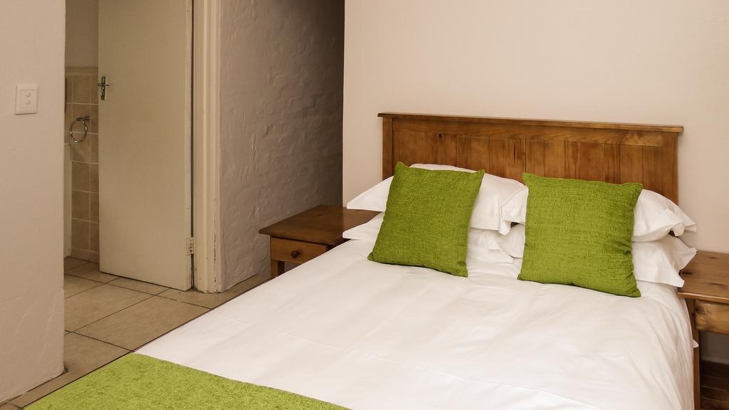 39 On Nile Guest House Port Elizabeth Bilik gambar